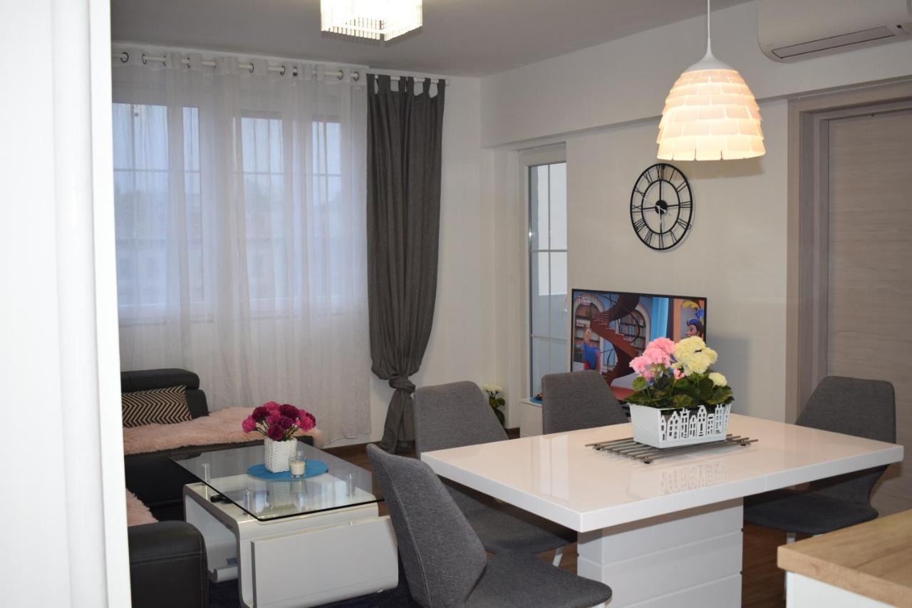 Apartment Trixi Pula Extérieur photo