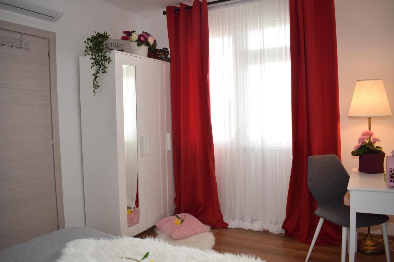 Apartment Trixi Pula Extérieur photo