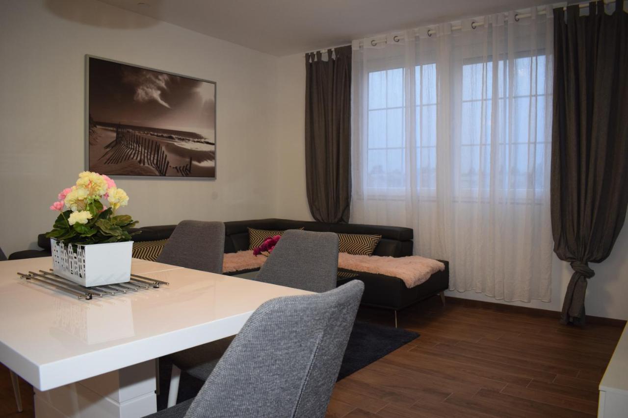 Apartment Trixi Pula Extérieur photo